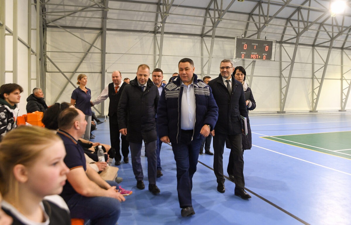 Игорь Руденя ознакомился с ходом строительства бежецкого межрайонного медцентра и работой открывшегося спорткомплекса «Коралл – Арена»