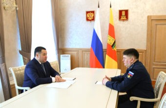 Губернатор Игорь Руденя провёл встречу с руководителем военной академии ВКО Алексеем Поддубицким