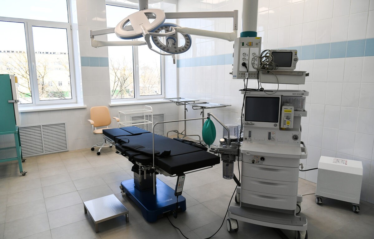 Игорь Руденя посетил отремонтированные подразделения городской больницы №6 Твери