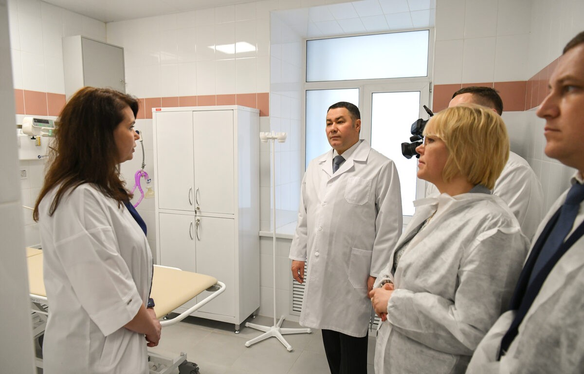 Игорь Руденя посетил отремонтированные подразделения городской больницы №6 Твери