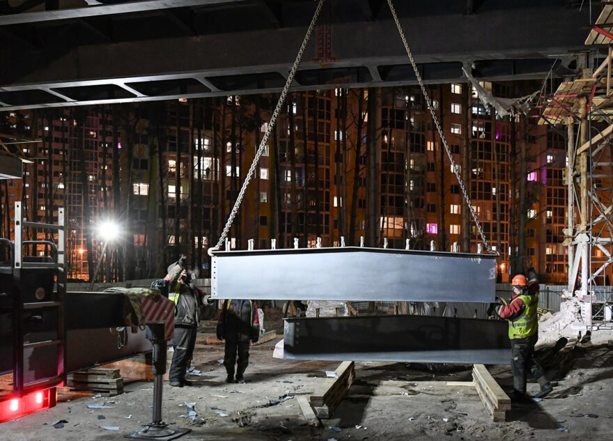 В Твери завершается устройство подпорной стенки путепровода на улице Фрунзе