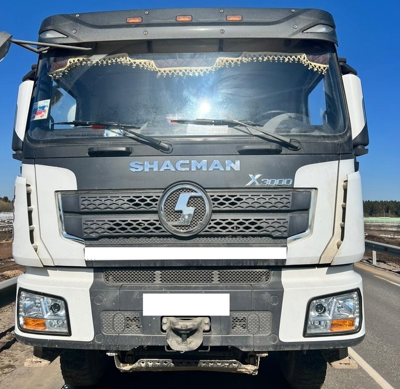 Пешеход попал под колёса самосвала на дороге под Тверью