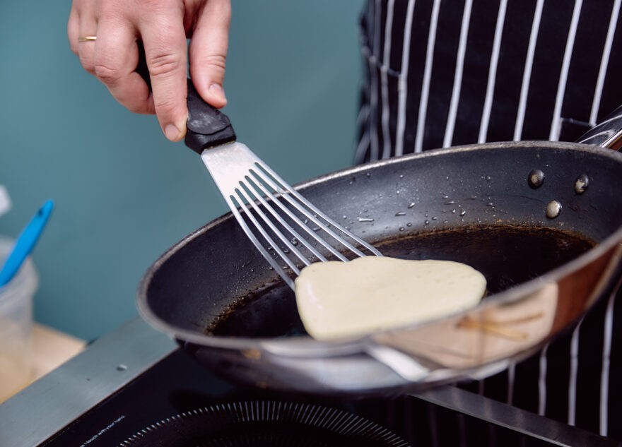 В Роспотребнадзоре рассказали, как правильно выбрать продукты для масленичных блюд