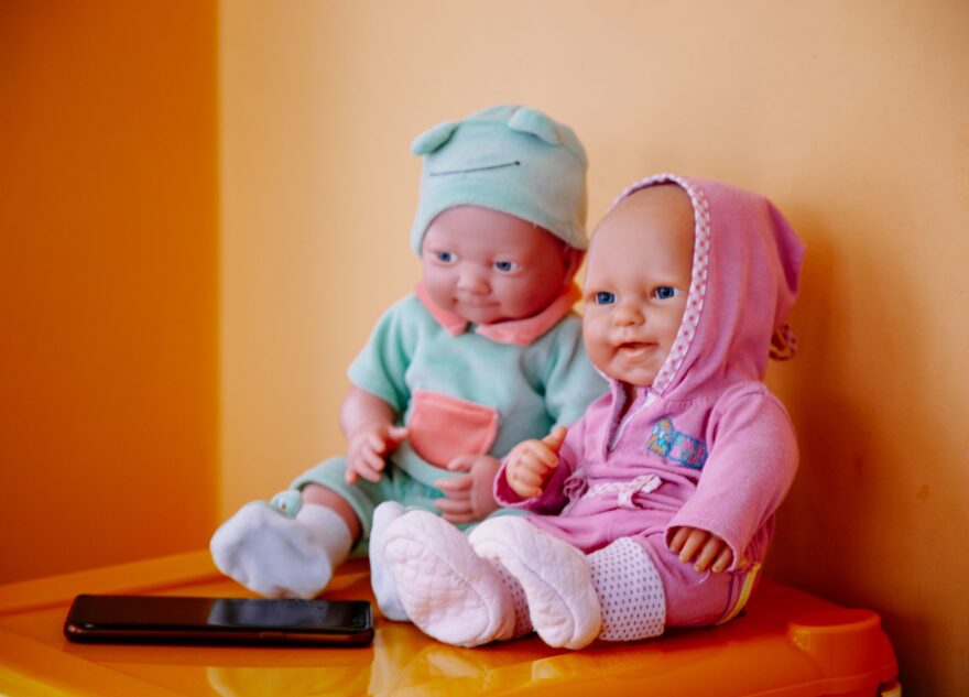 Впервые в России Росстандарт принял ГОСТ для нянь