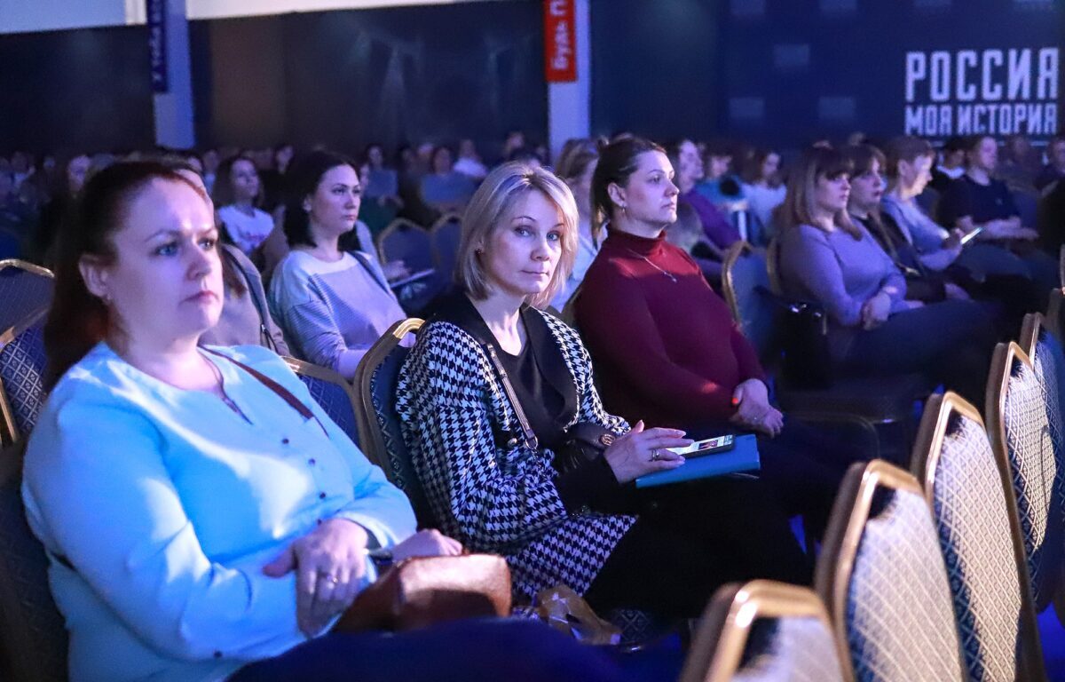 В Твери мамам и папам будущих первоклассников рассказали о подготовке и зачислении детей в школу