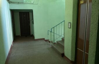 В Твери монтажник погиб, упав в шахту лифта В Твери монтажник погиб, упав в шахту лифта