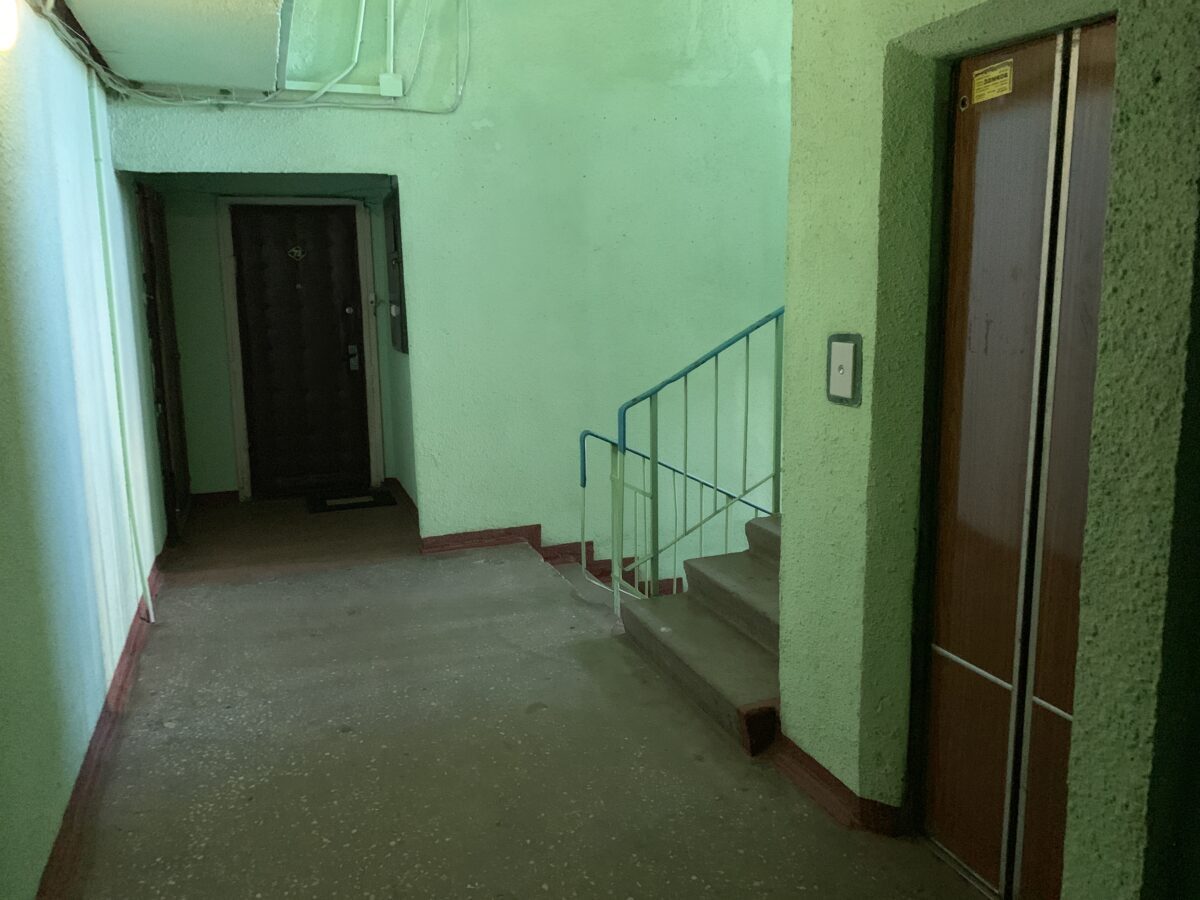 В Твери монтажник погиб, упав в шахту лифта В Твери монтажник погиб, упав в шахту лифта