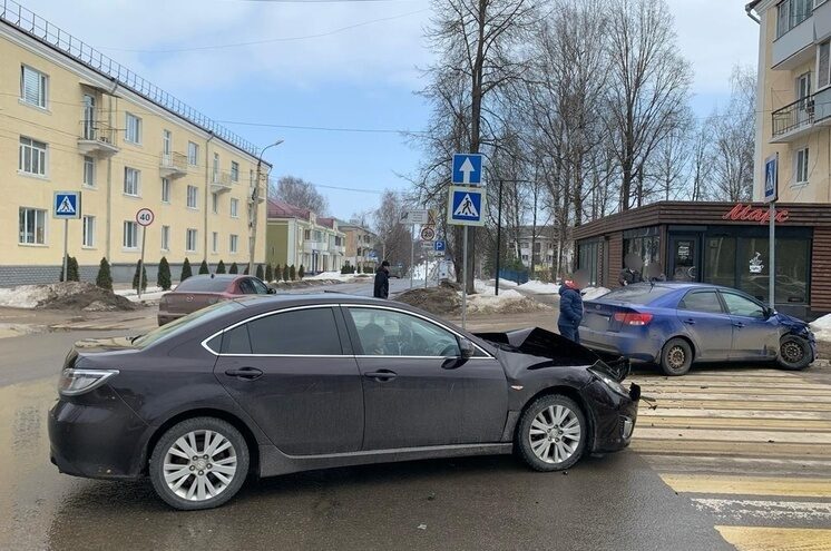 В Тверской области в аварии пострадали два человека