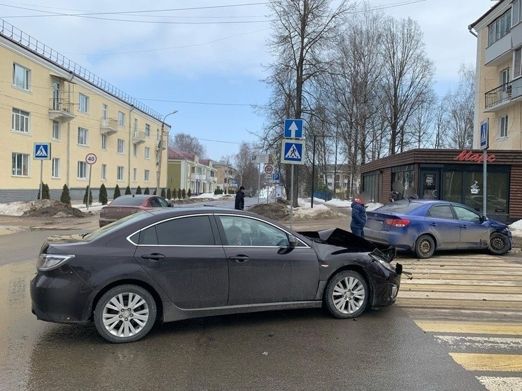 В Тверской области в аварии пострадали два человека