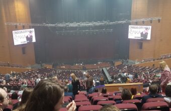 Тверитянин рассказал, как люди спасали друг друга в "Крокусе" Тверитянин рассказал, как люди спасали друг друга в "Крокусе"