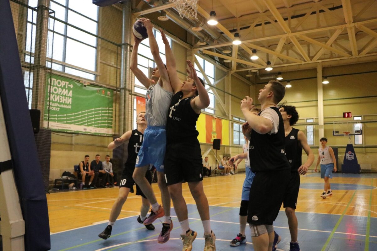 Впервые в истории нелидовцы стали дважды победителями регионального финала ШБЛ «КЭС-Баскет»