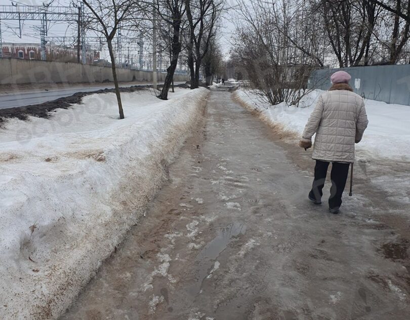 Тверитяне пожаловались на очень скользкие дороги