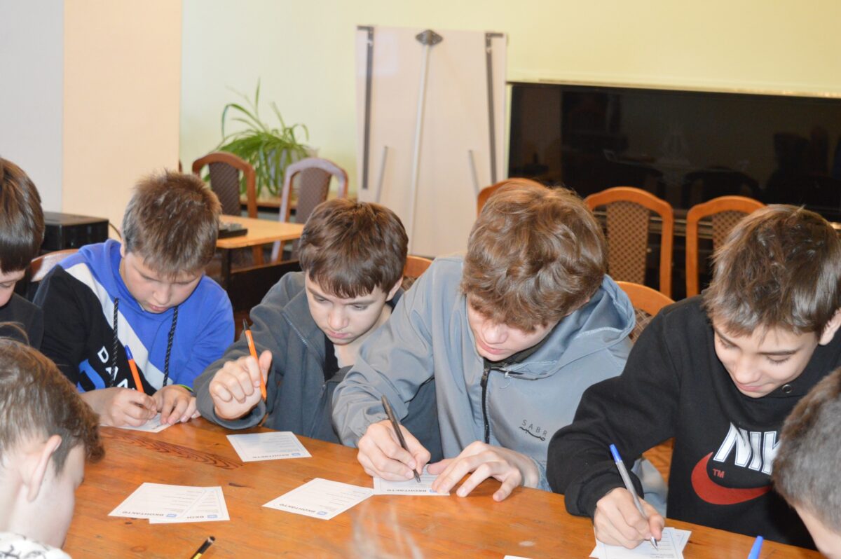 Об опасностях и благах Интернета рассуждали в торопецком дискуссионном клубе