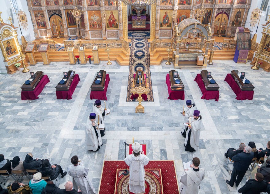 В Твери прошло отпевание погибших при крушении Ил-76 лётчиков