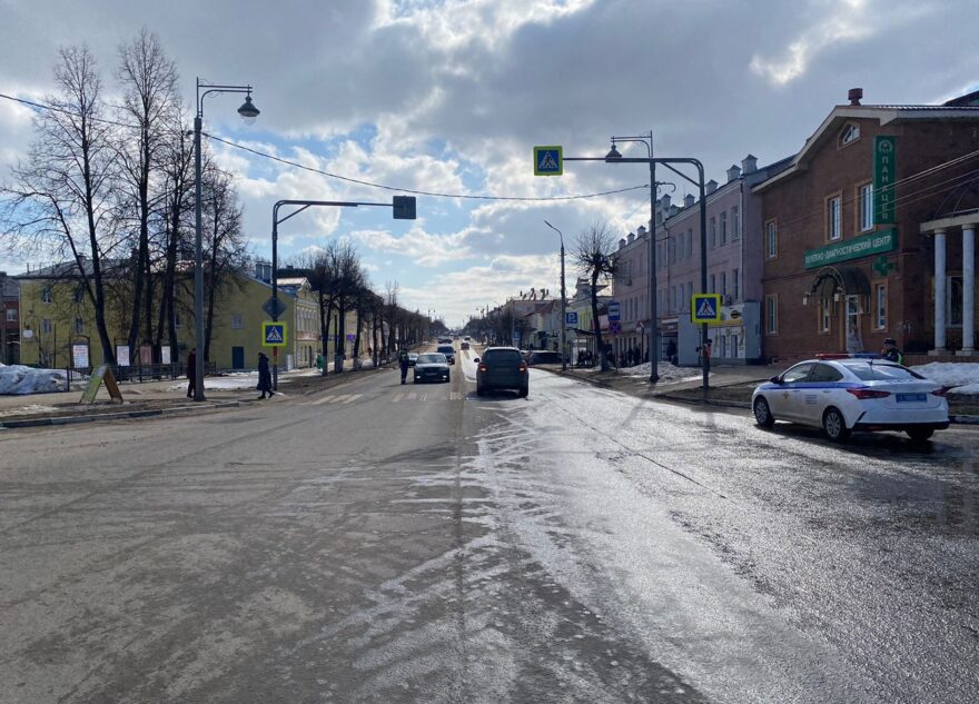 9-летний мальчик попал под колёса иномарки в Тверской области