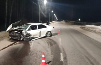 Две "Тойоты" столкнулись в Тверской области, есть пострадавший