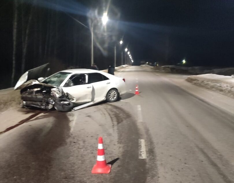 Две "Тойоты" столкнулись в Тверской области, есть пострадавший