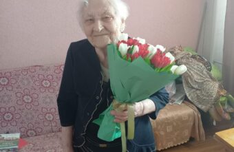 Игорь Руденя поздравил со 100-летием участницу Великой Отечественной войны Татьяну Клубничкину Игорь Руденя поздравил со 100-летием участницу Великой Отечественной войны Татьяну Клубничкину