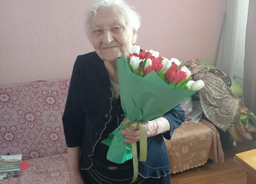 Игорь Руденя поздравил со 100-летием участницу Великой Отечественной войны Татьяну Клубничкину