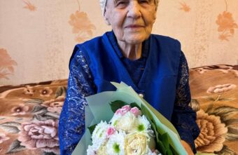 Игорь Руденя поздравил со 100-летним юбилеем ветерана Великой Отечественной войны Марию Морозову