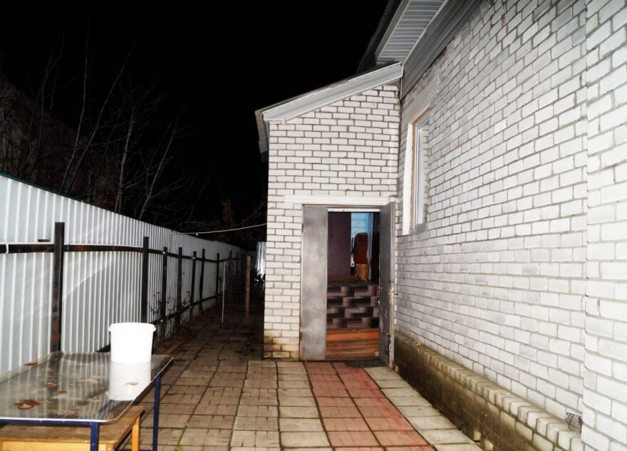 В подвале дома в Тверской области нашли скелет женщины