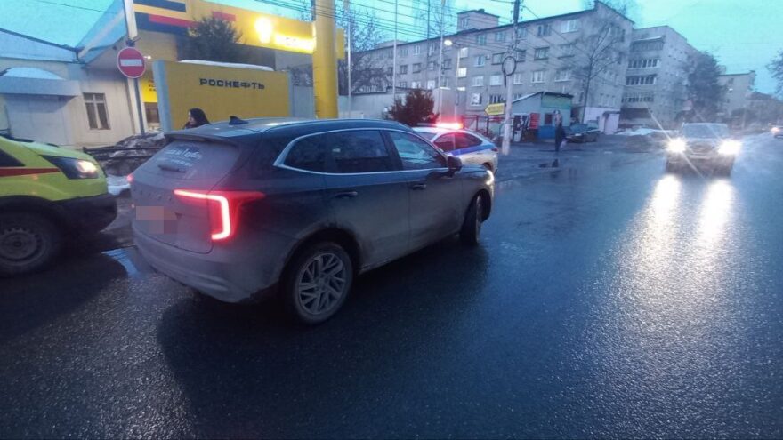 В Твери иномарка сбила 39-летнюю женщину