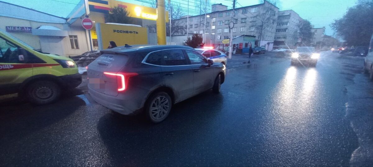 В Твери иномарка сбила 39-летнюю женщину