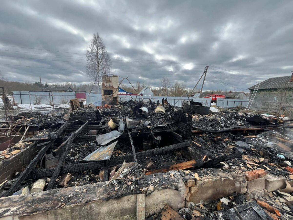 В Тверской области проводится проверка по факту гибели двоих человек при пожаре