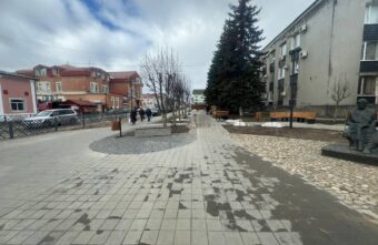 Прокуратура Тверской области проверила благоустройство пешеходной зоны в Кимрах