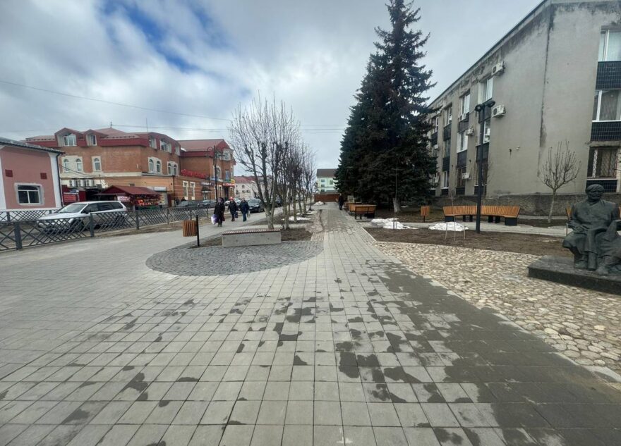 Прокуратура Тверской области проверила благоустройство пешеходной зоны в Кимрах