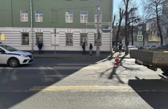 В Твери иномарка сбила девушку на переходе В Твери иномарка сбила девушку на переходе