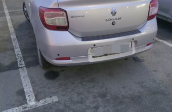 В Твери мужчина потерял сознание и упал под машину