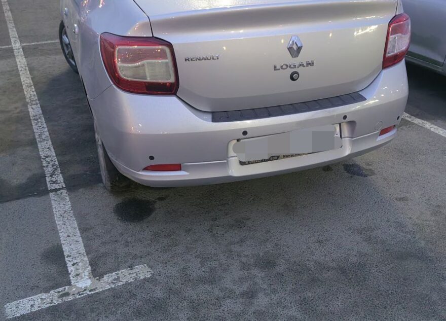 В Твери мужчина потерял сознание и упал под машину