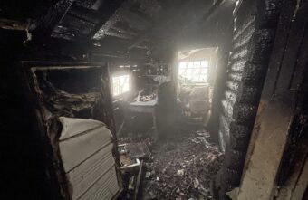 Тело женщины нашли после пожара в деревне в Тверской области Тело женщины нашли после пожара в деревне в Тверской области