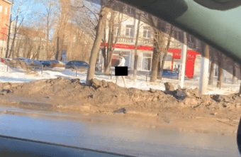 В Твери голый мужчина прошёлся по трамвайным путям В Твери голый мужчина прошёлся по трамвайным путям