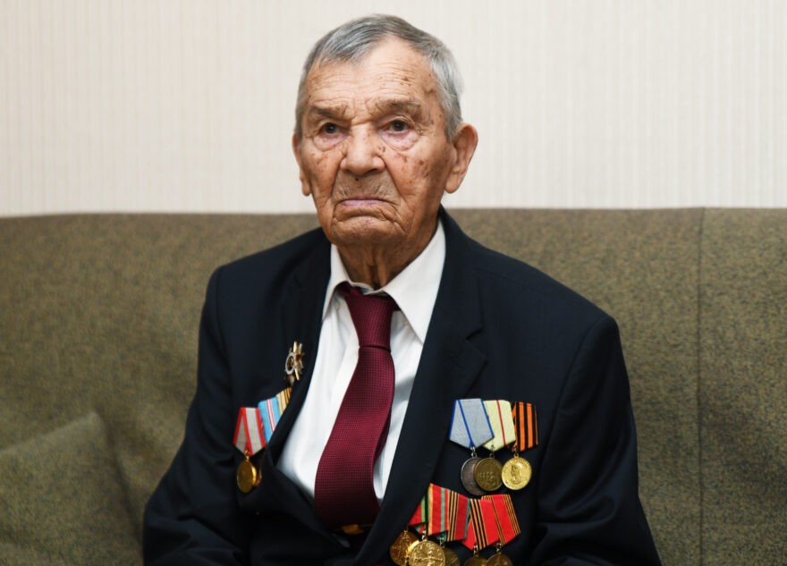 Губернатор поздравил со 103-летием участника Великой Отечественной войны