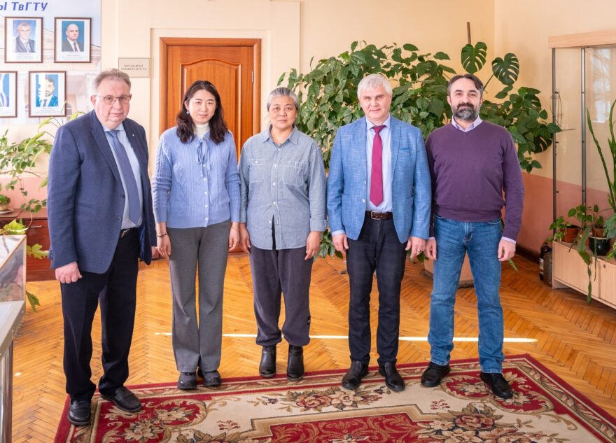 Ученые из Китайской Народной Республики и представители ТвГТУ обсудили сотрудничество в области изучения торфа
