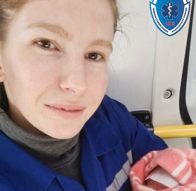 Тверские врачи успели поймать ребенка при стремительных родах