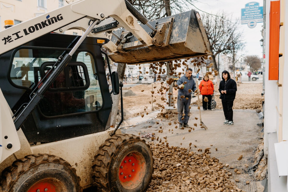 В Твери продолжается реконструкция главной пешеходной улицы   