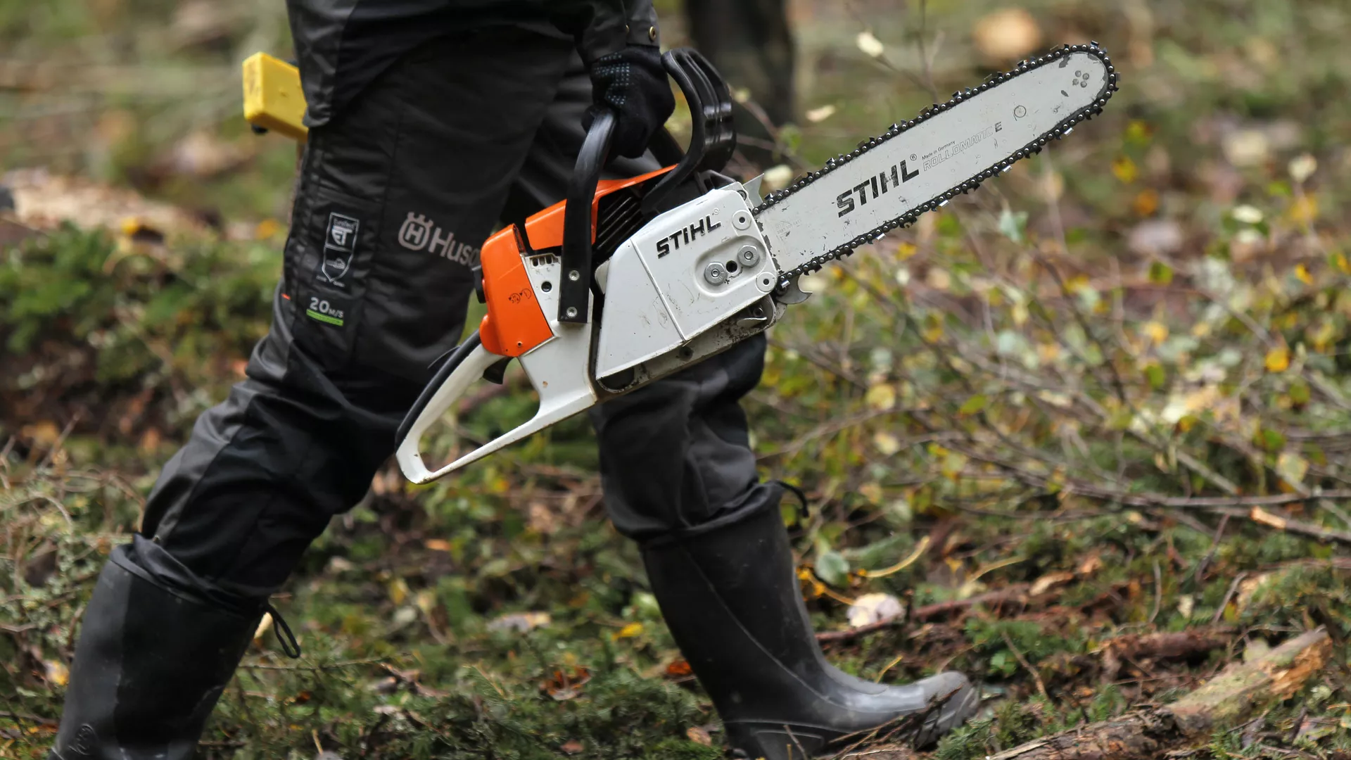 В Тверской области пьяному мужчине срочно понадобилась бензопила