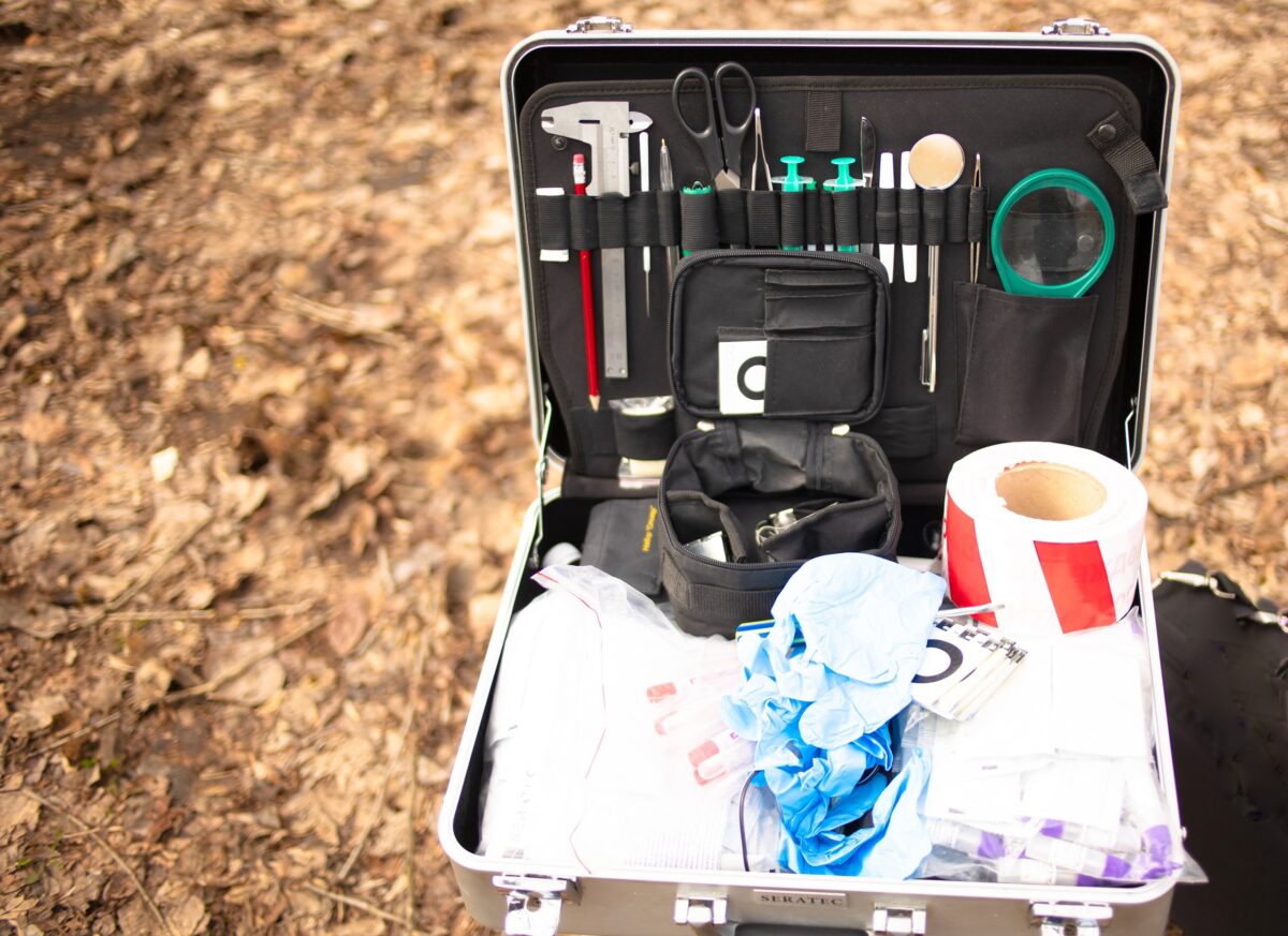 В Тверской области выясняют причину смерти мужчины, труп которого нашли в лесу