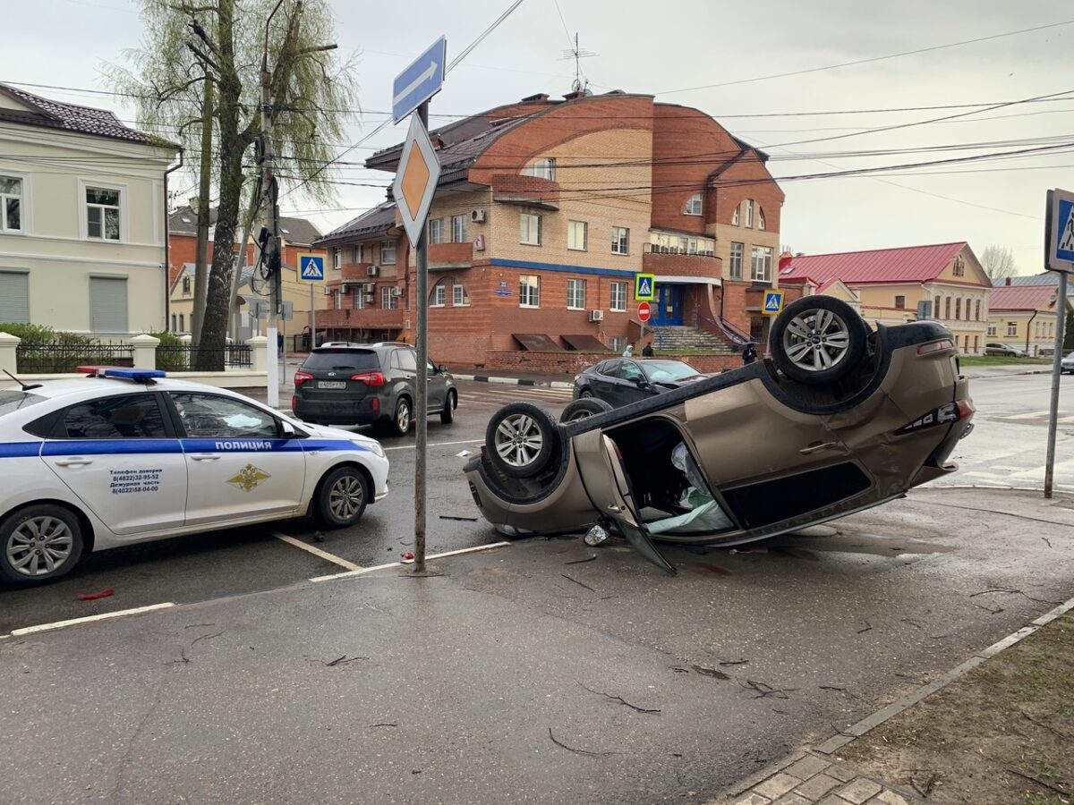 В центре Твери произошло страшное ДТП | ТОП Тверь новости