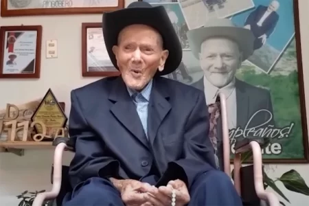 Ушел из жизни самый старый мужчина в мире Ушел из жизни самый старый мужчина в мире