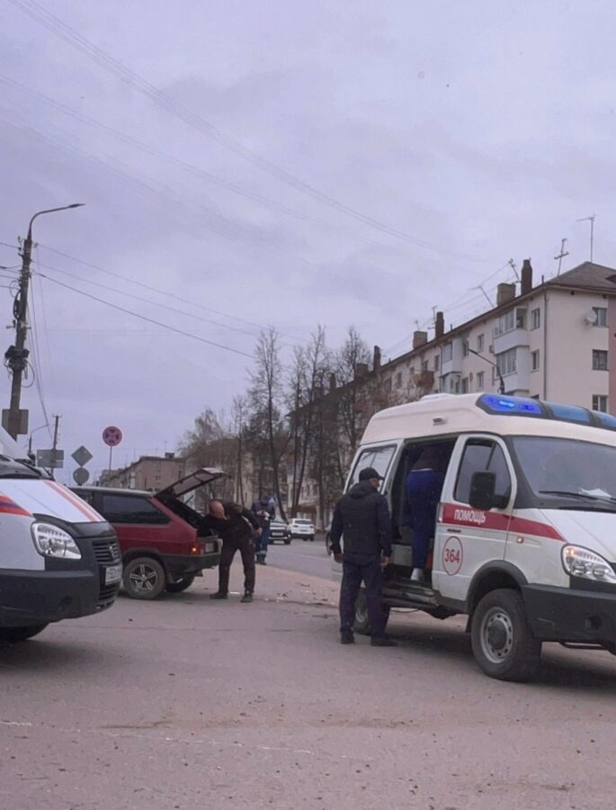 После ДТП в Тверской области мотоциклиста увезли под капельницей
