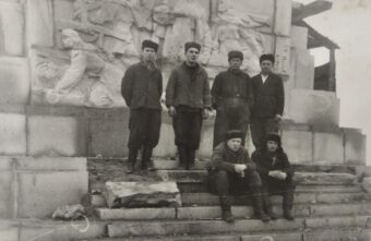 Жителей Тверской области просят узнать родственников в строителях обелиска