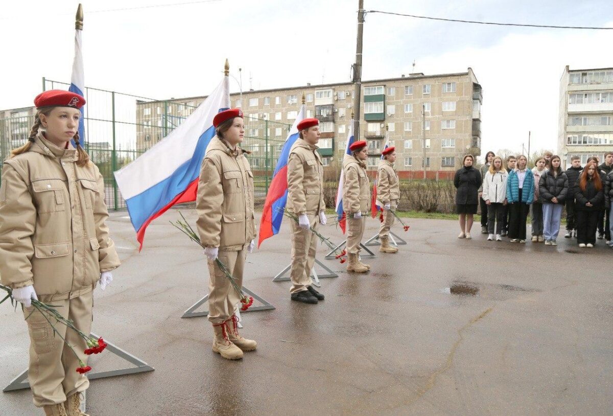 В Торопце память погибшего на СВО земляка увековечили на стенах школы