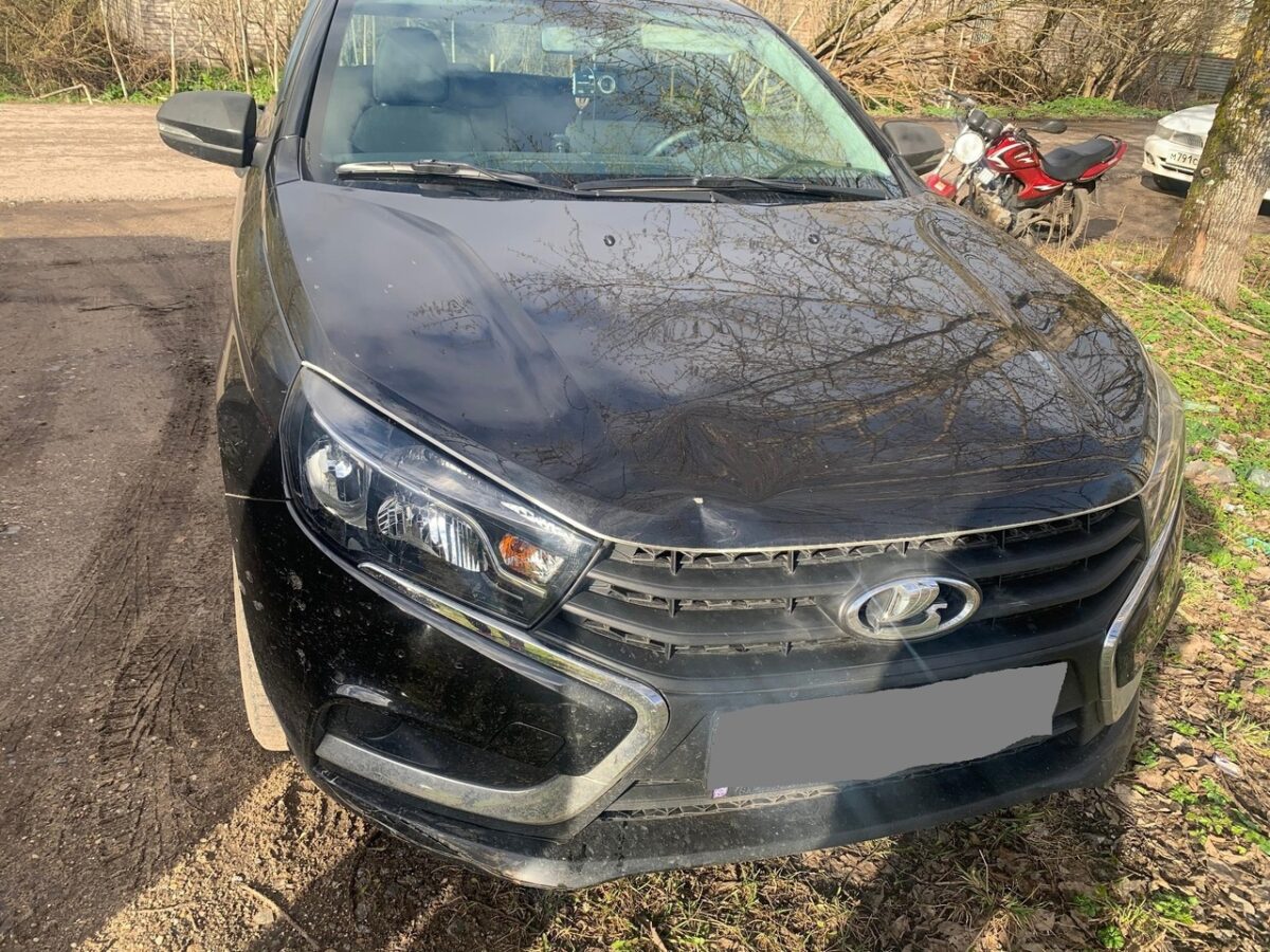 8-летний мальчик попал под колёса машины в Тверской области