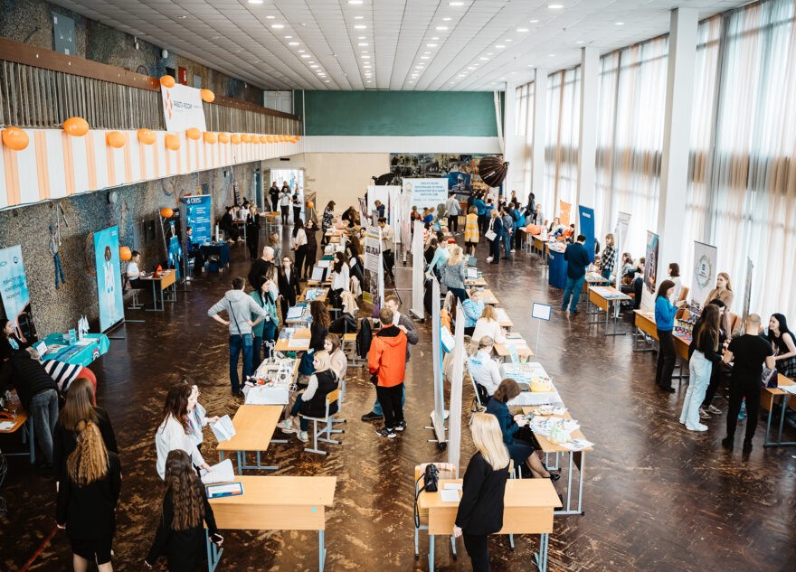 Вакансии, работодатели, мастер-классы и тренинги: в Тверской области прошла всероссийская ярмарка трудоустройства