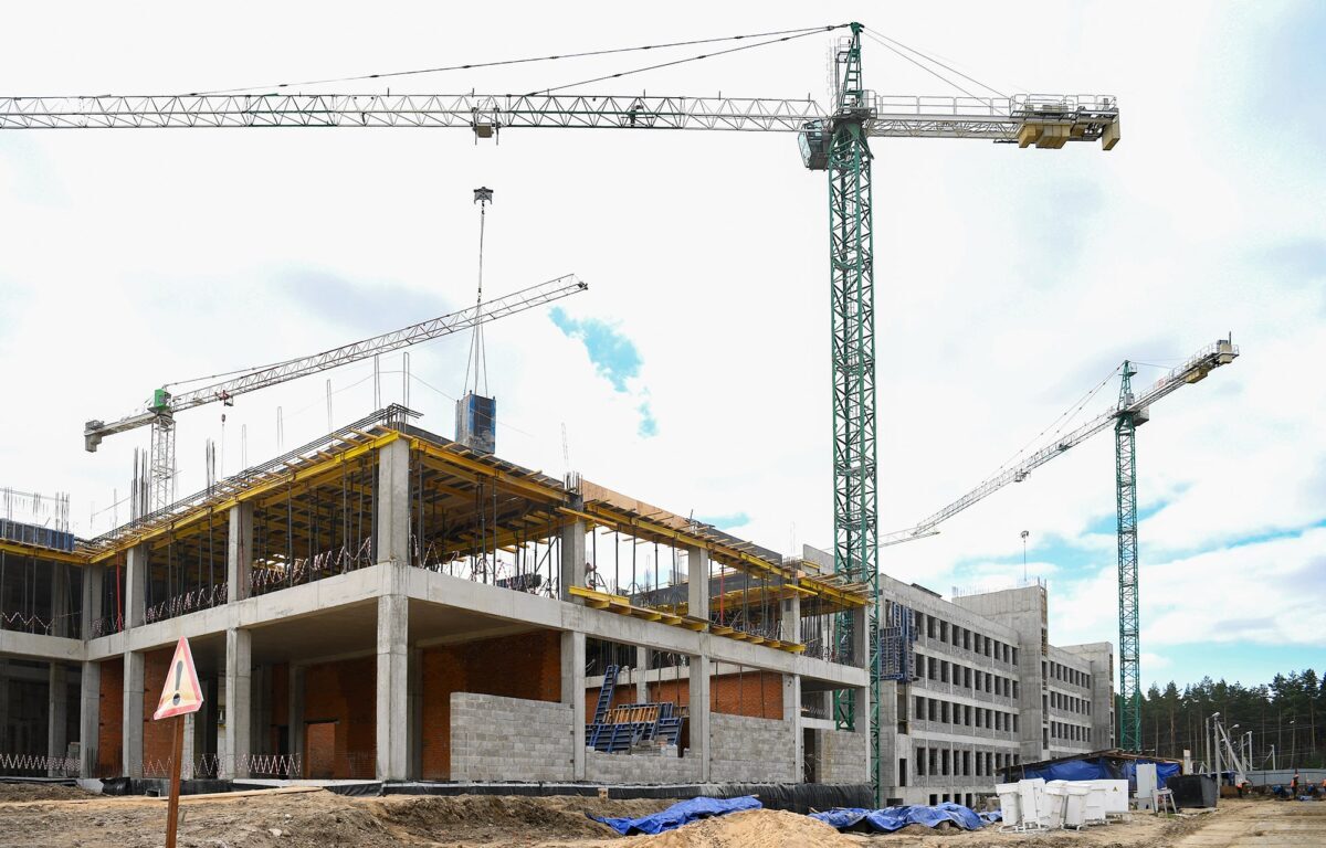 Игорь Руденя провел выездное совещание на площадке строительства Детской областной клинической больницы в Твери