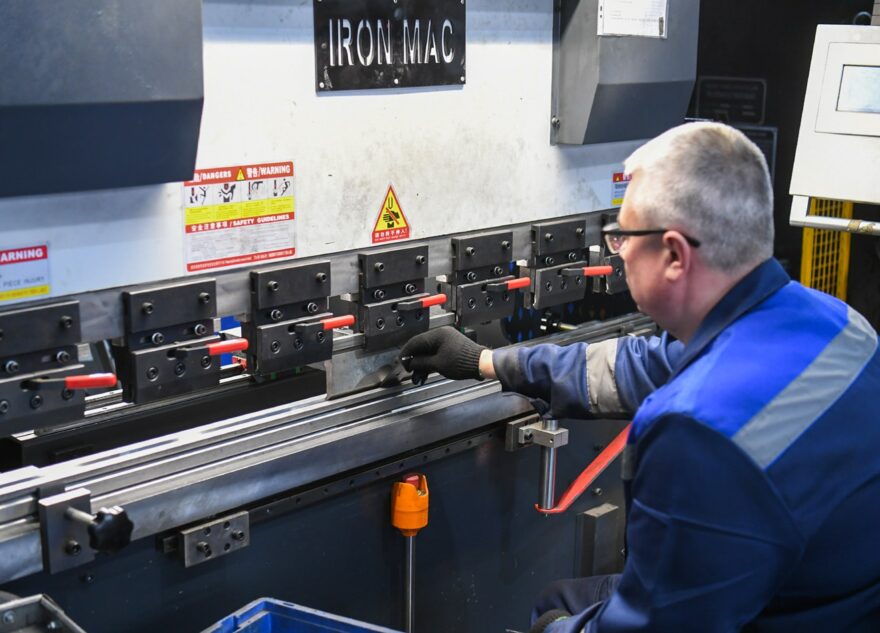 Игорь Руденя в Ржеве ознакомился с импортозамещающим производством систем отопления транспортных средств